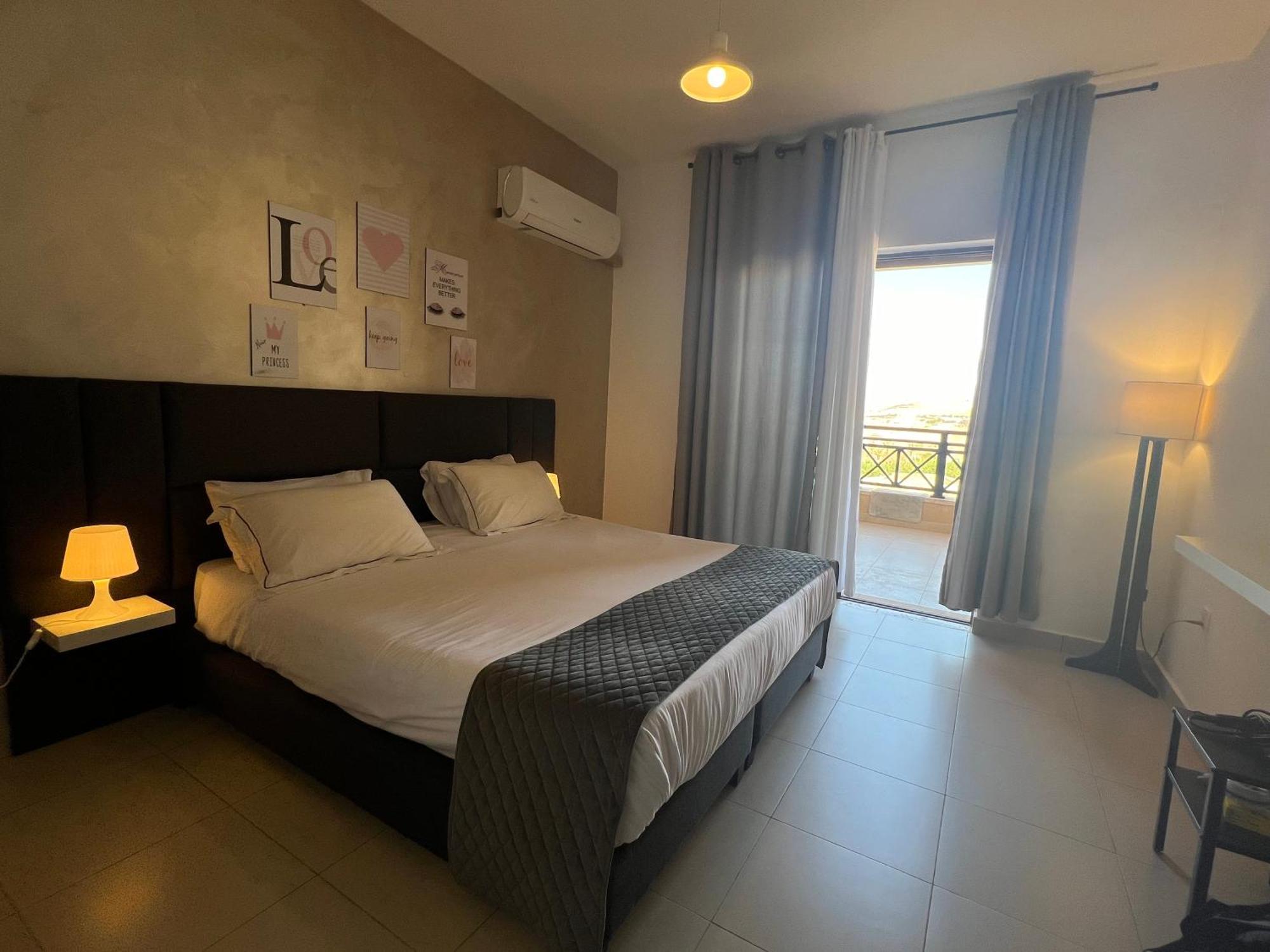 Spacious Apartments With Sea View At Samarah Resort Sweimeh Zewnętrze zdjęcie